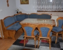 Prodám jídelní rohovou lavici,stůl,židle