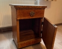 Starožitný noční stolek
