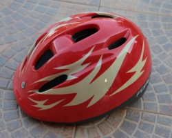 Helma cyklistická dětská S/M