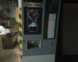 Prodejní nápojový automat